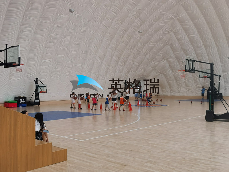 充羞羞APP大全建筑为夏季篮球训练营提供了理想的场馆解决方案
